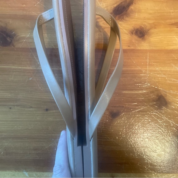 Torrid Tan Women's Flip-Flop Sandals Size 12WW - Picture 6 of 6